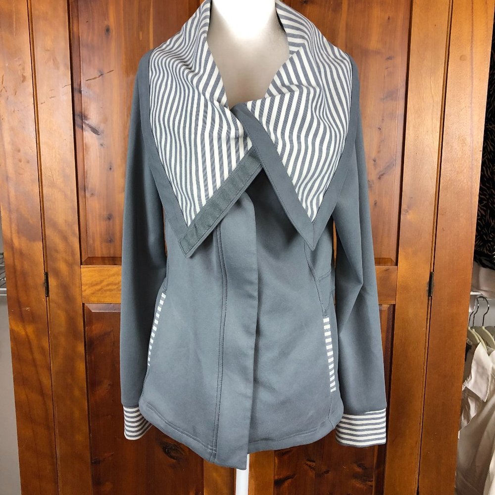 Kyodan Gray Striped Full Zip Athletic Activewear Jacket Gym Comfy Outdoor